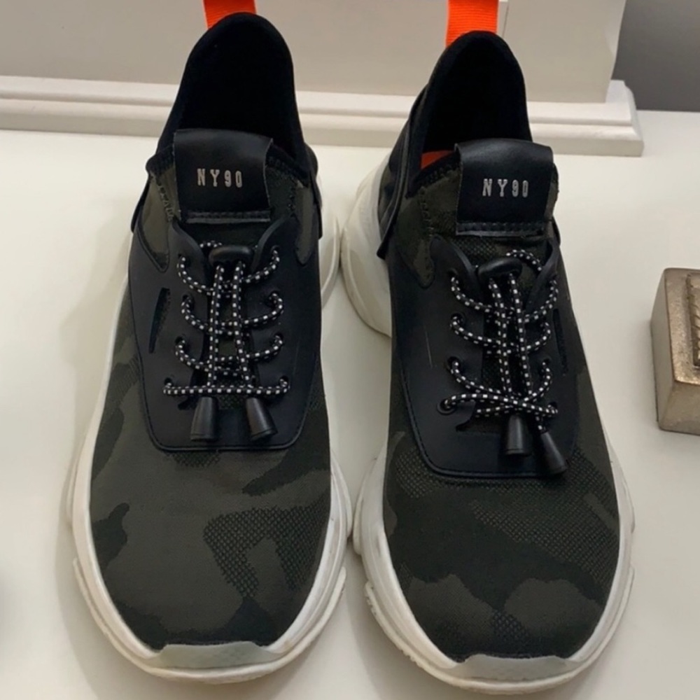 Steve Madden Camo Myles sneaker
